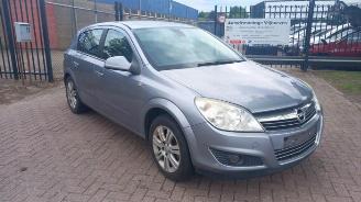 Vrakbiler auto Opel Astra Astra H (L48), Hatchback 5-drs, 2004 / 2010 1.6 16V 2009/11
