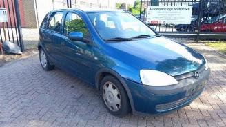 Coche siniestrado Opel Corsa Corsa C (F08/68), Hatchback, 2000 / 2009 1.2 16V 2001/10