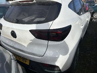 MG ZS EV Luxury  45 kWh picture 5