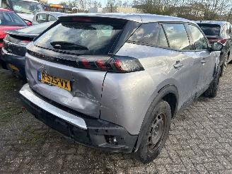 Peugeot 2008 1.2 PureTech  Active picture 3