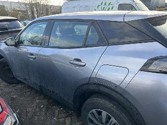 Peugeot 2008 1.2 PureTech  Active picture 6