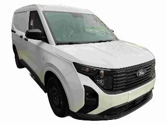 Vrakbiler bedrijf Ford Transit Courier Van  2024/8