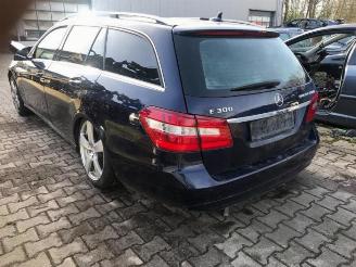 Mercedes E-klasse E Estate (S212), Combi, 2009 / 2016 E-300 Hybrid,BlueTec Hybrid V6 24V picture 4