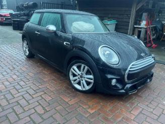 krockskadad bil auto Mini Cooper Mini (F56), Hatchback 3-drs, 2013 1.5 12V Cooper 2015/12