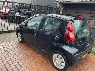 Peugeot 107 107, Hatchback, 2005 / 2014 1.0 12V picture 5