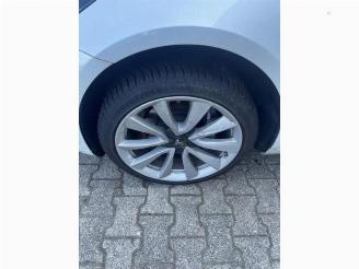 Tesla Model 3 Model 3, Sedan, 2017 Long Range AWD 75 kWh picture 4