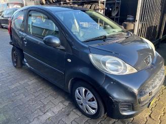 Peugeot 107 107, Hatchback, 2005 / 2014 1.0 12V picture 2