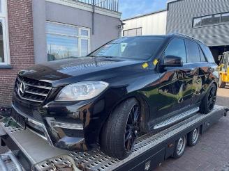 Vrakbiler auto Mercedes ML ML III (166), SUV, 2011 / 2015 3.0 ML-350 BlueTEC V6 24V 4-Matic 2013/3