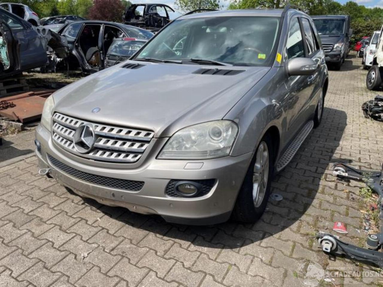 Mercedes ML ML II (164/4JG), SUV, 2005 / 2011 3.0 ML-320 CDI 4-Matic V6 24V