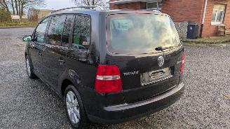 Volkswagen Touran 2.0 TDI picture 7