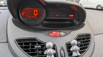 Renault Twingo 1.2 picture 13
