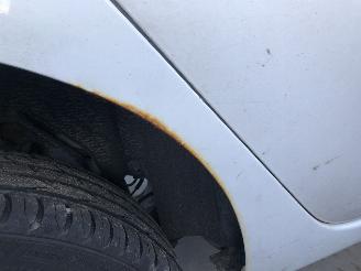 Ford Fiesta 14i 71kW 5 drs picture 13