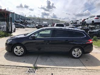 krockskadad bil auto Peugeot 308 1.6HDI 88kW E5 AIRCO, NAV, Pano, 2014/9