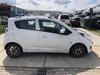 Damaged car Chevrolet Spark 1.0i Bi-Fuel LPG 2011/8