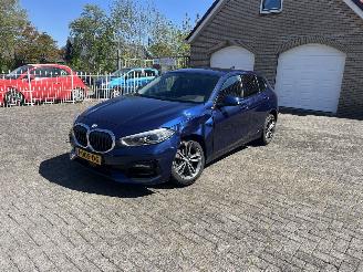 BMW 1-serie 118i automaat picture 1