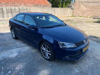 Volkswagen Jetta  picture 2