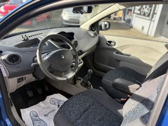 Renault Twingo 1.2-16V Authentique picture 10