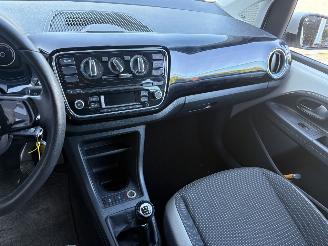 Volkswagen Up! 1.0 high up! BlueMotion picture 13