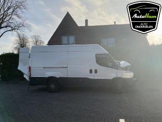 skadebil auto Iveco New Daily New Daily VI, Van, 2014 33S16, 35C16, 35S16 2024/12