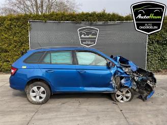 Vrakbiler auto Skoda Fabia Fabia III Combi (NJ5), Combi 5-drs, 2014 / 2022 1.0 TSI 12V 2018/4