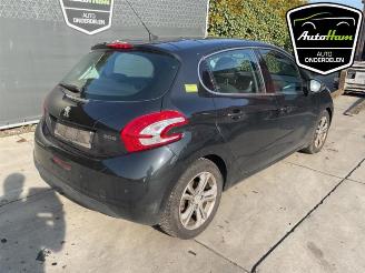 Peugeot 208 208 I (CA/CC/CK/CL), Hatchback, 2012 / 2019 1.4 16V picture 10