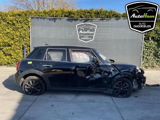 Uttjänta bilar auto Mini Cooper Mini (F55), Hatchback 5-drs, 2013 1.5 12V Cooper 2016/7