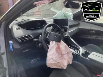 Peugeot 5008 5008 II (M4/MC/MJ/MR), MPV, 2016 / 2024 1.2 12V Hybrid picture 17