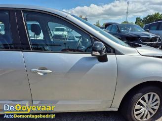 Renault Scenic Scenic III (JZ), MPV, 2009 / 2016 2.0 16V CVT picture 15