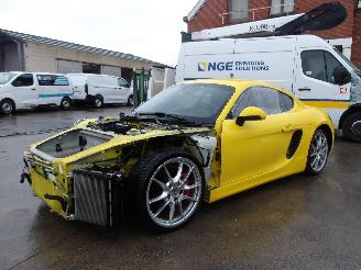 krockskadad bil auto Porsche Cayman GTS 2015/1