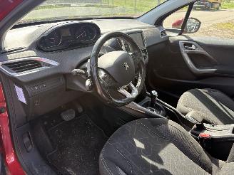 Peugeot 2008 1.2 PureTech Blue Lion AUTOMAAT, PANORAMA DAK, AIRCO, PDC, N.A.P. ENZ picture 5