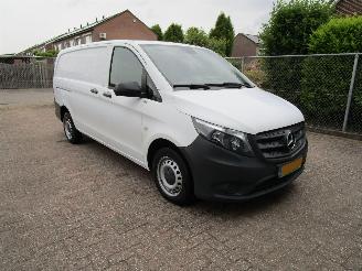 Mercedes Vito 111 CDI Lang Navi Airco picture 3