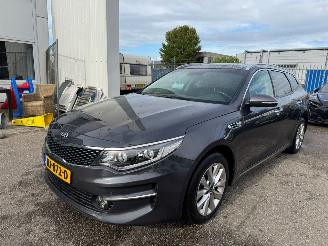 Schadeauto Kia Optima Sportswagon 1.7 AUTOMAAT CRDi DynamicLine BJ 2017 272.902 KM 2017/2