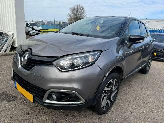 skadebil auto Renault Captur 0.9 TCe Dynamique 2014/3