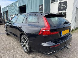 Volvo V-60 2.0 B3 R-Design picture 3