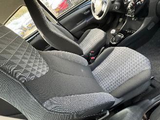 Peugeot 108 1.0 e-VTi Allure picture 16