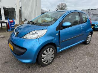 skadebil auto Peugeot 107 1.0-12V XS 2008/11