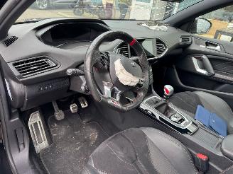 Peugeot 308 1.6 PureTech GTi picture 10