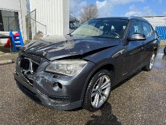 skadebil auto BMW X1 sDrive20i AUTOMAAT Upgrade Edition 2015/10