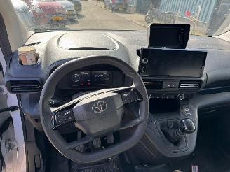 Toyota Proace CITY 1.2 Turbo L1 Challenger picture 16