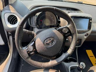Toyota Aygo 1.0 VVT-i x-joy picture 12