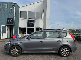 Hyundai I-30 CW 1.4i i-Motion picture 2