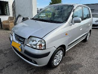 skadebil auto Hyundai Atos 1.1i AUTOMAAT Dynamic Young 2006/6