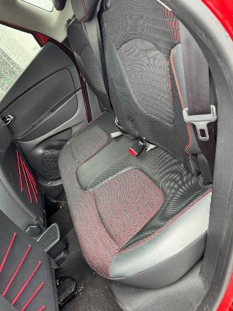 Renault Captur 0.9 TCe Helly Hansen picture 16