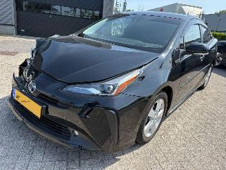 damaged passenger cars Toyota Prius 1.8 AUTOMAAT Dynamic 2022/1
