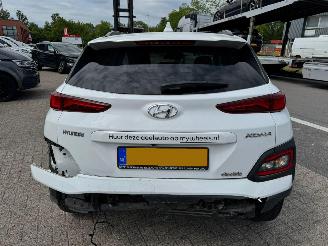 Hyundai Kona Fashion 64 kWh AUTOMAAT picture 4