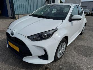 Voiture accidenté Toyota Yaris 1.5 AUTOMAAT Hybrid Active 2021/8