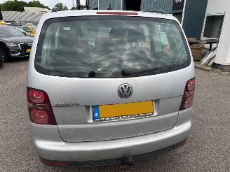 Volkswagen Touran 1.9 TDI Comfortline Business picture 4