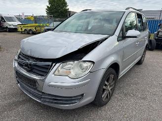 Voiture accidenté Volkswagen Touran 1.9 TDI Comfortline Business 2006/12