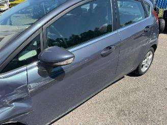 Ford Fiesta 1.25 Titanium picture 8