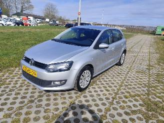 uszkodzony samochody osobowe Volkswagen Polo 1.2 TDI 104000 km !!! 2011/6
